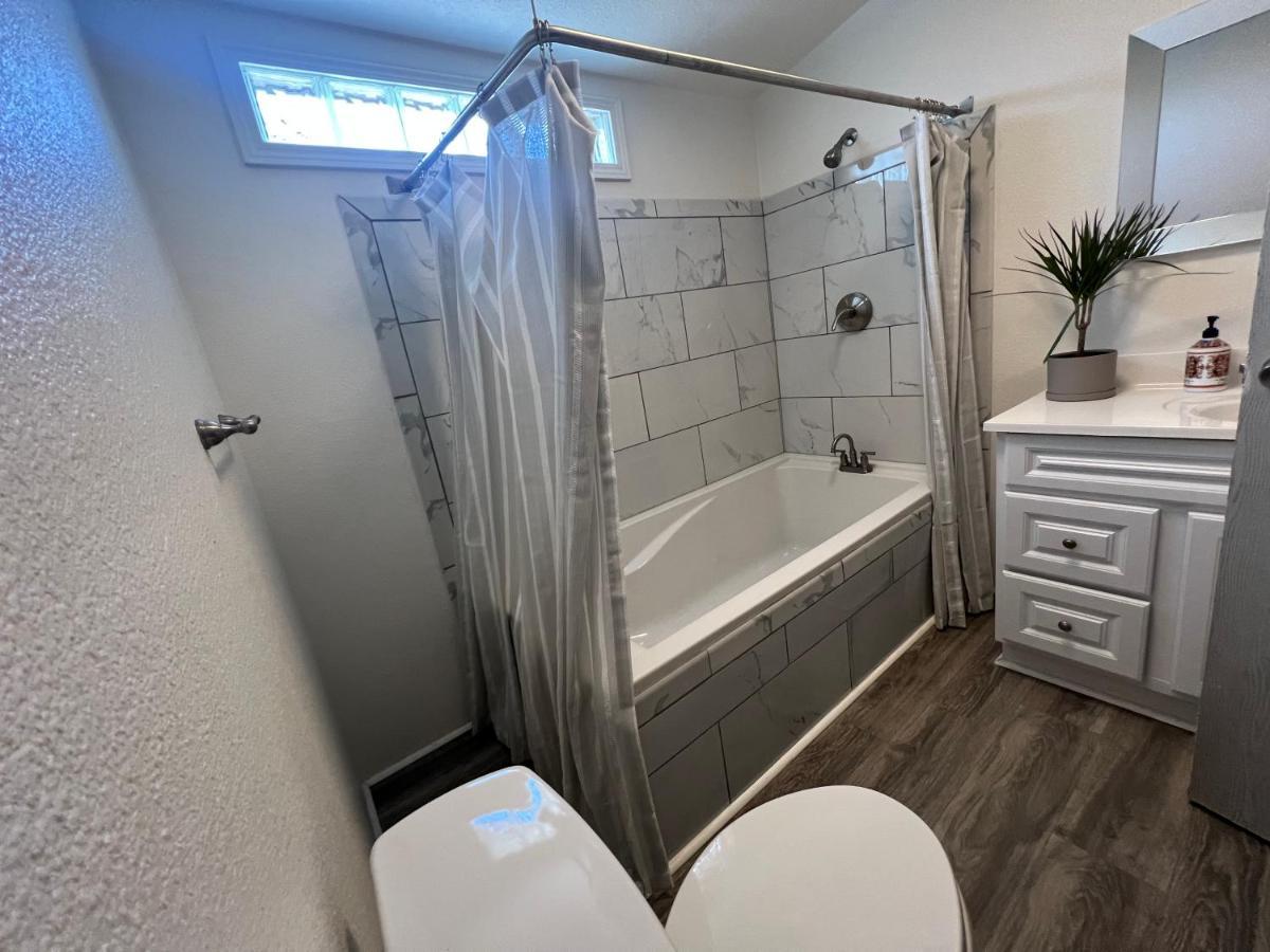 The Sequoia Guesthouse Miramonte Екстер'єр фото